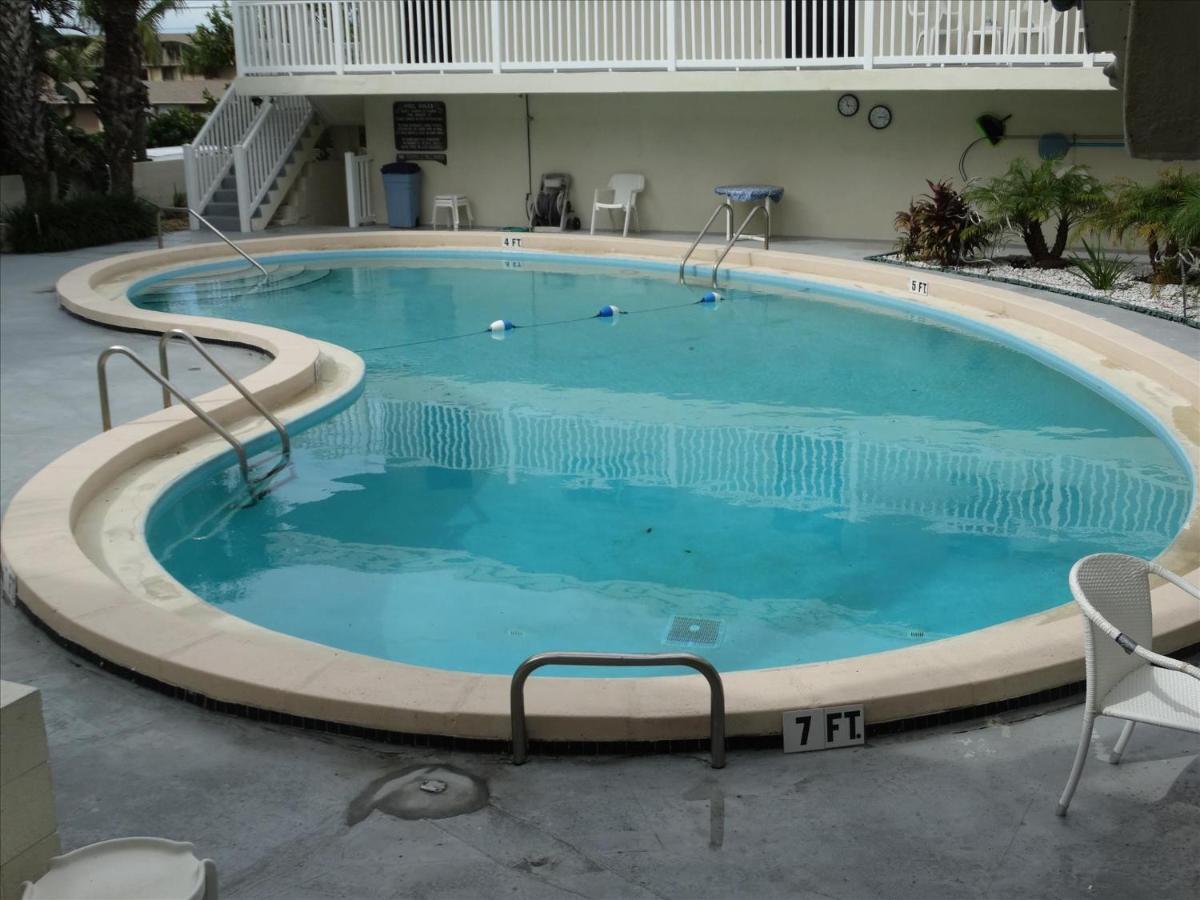 Quiet Vista Del Mar 2 Bedroom Condo Beachfront Property Какао-Бич Экстерьер фото